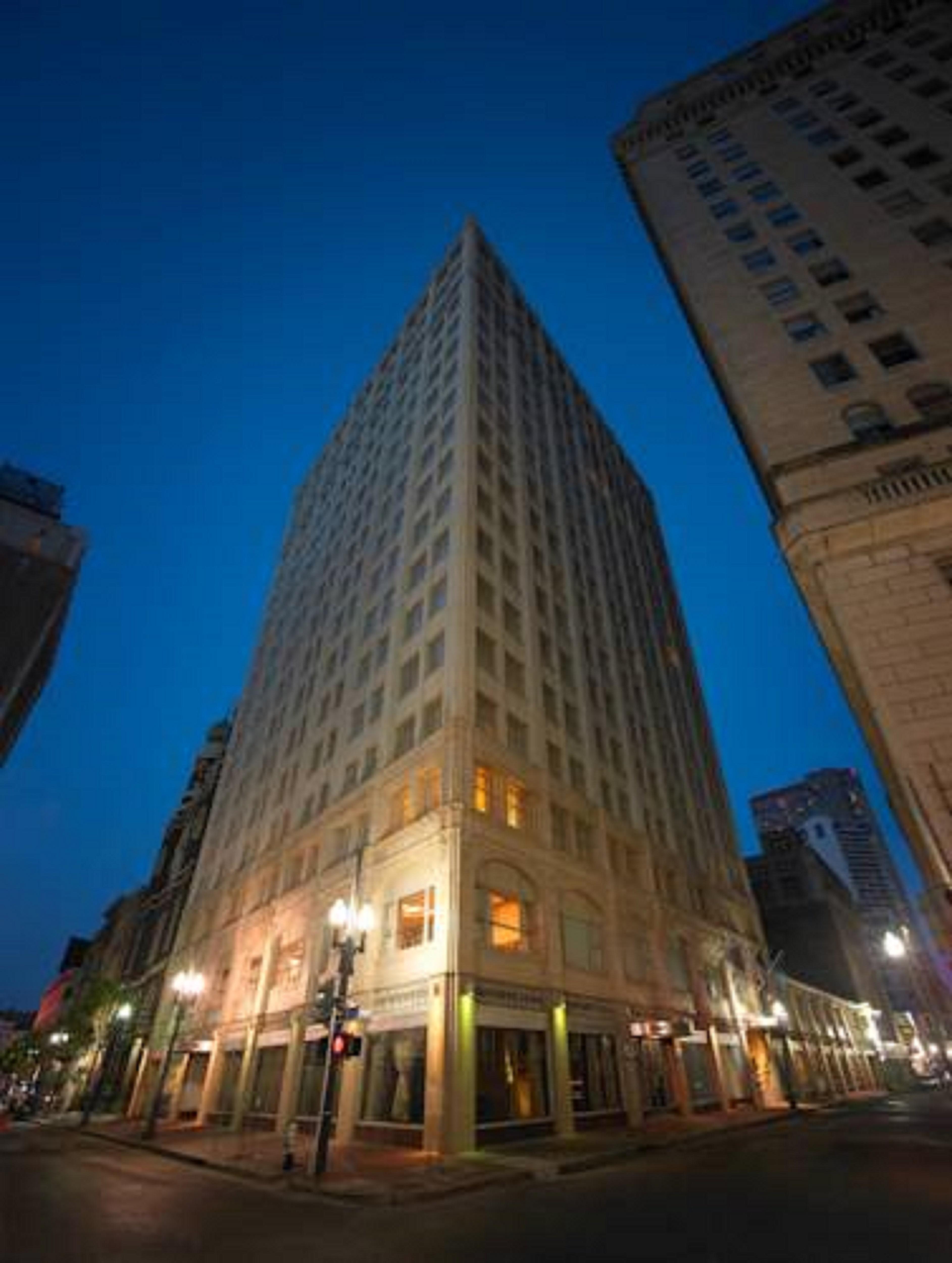 Renaissance New Orleans Pere Marquette French Quarter Area Hotel Exterior photo